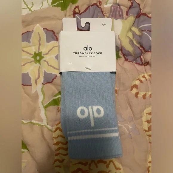 ALO Yoga Throwback Sock S/M Core: Powder Blue/White NWT